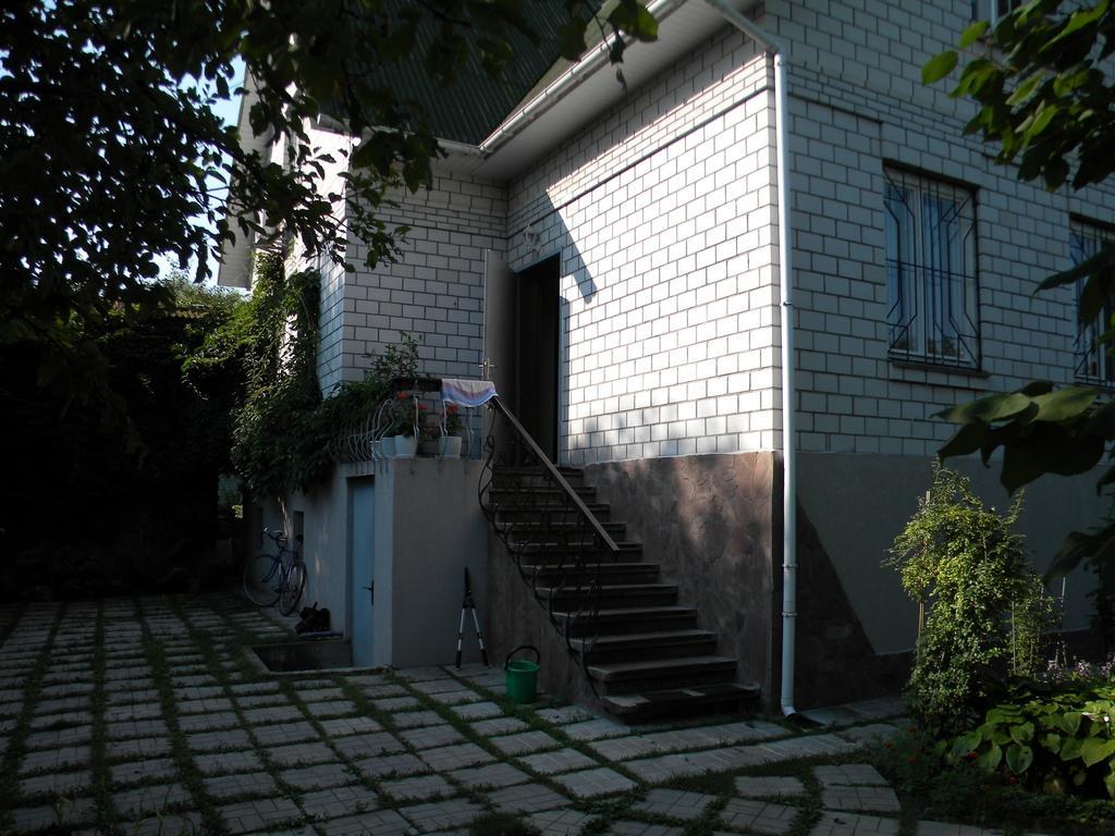 Guest House Dacha كييف المظهر الخارجي الصورة